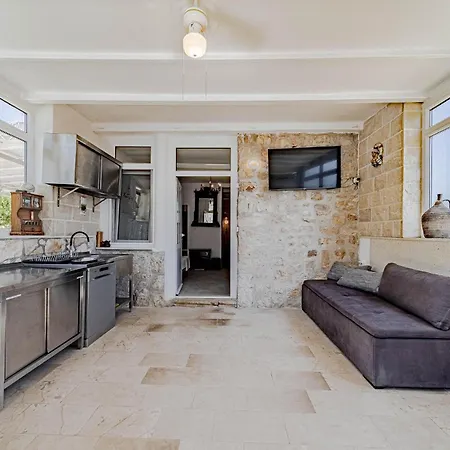 Gorgeous In * ストン