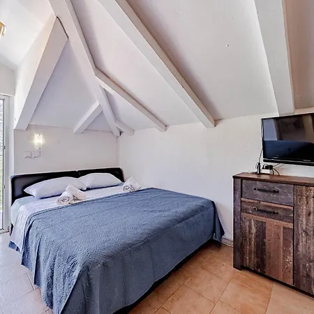 Gorgeous In ストン