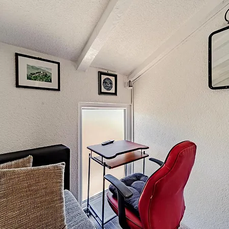 Gorgeous In Holiday home *