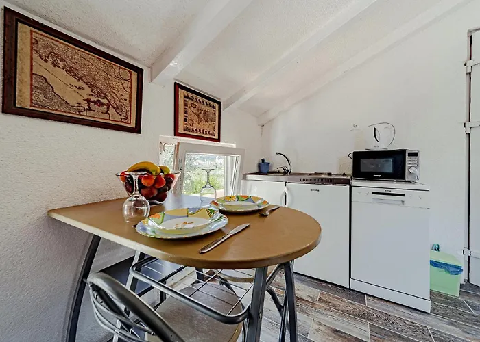 Gorgeous In Nyaraló