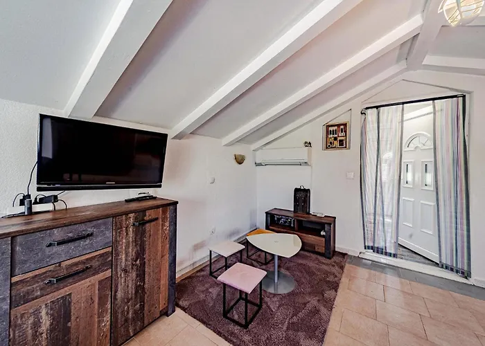 Gorgeous In Nyaraló *