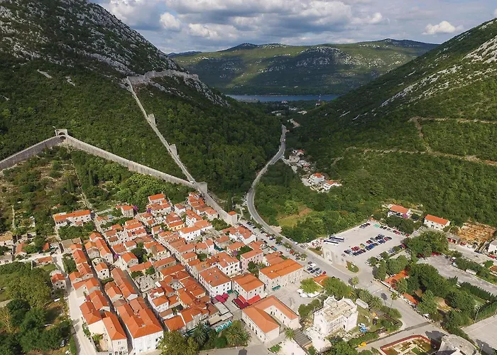 Gorgeous In Nyaraló Ston