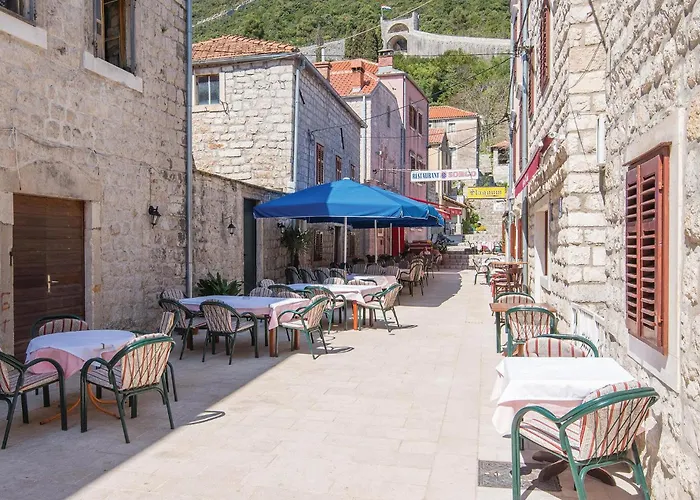 Gorgeous In Nyaraló